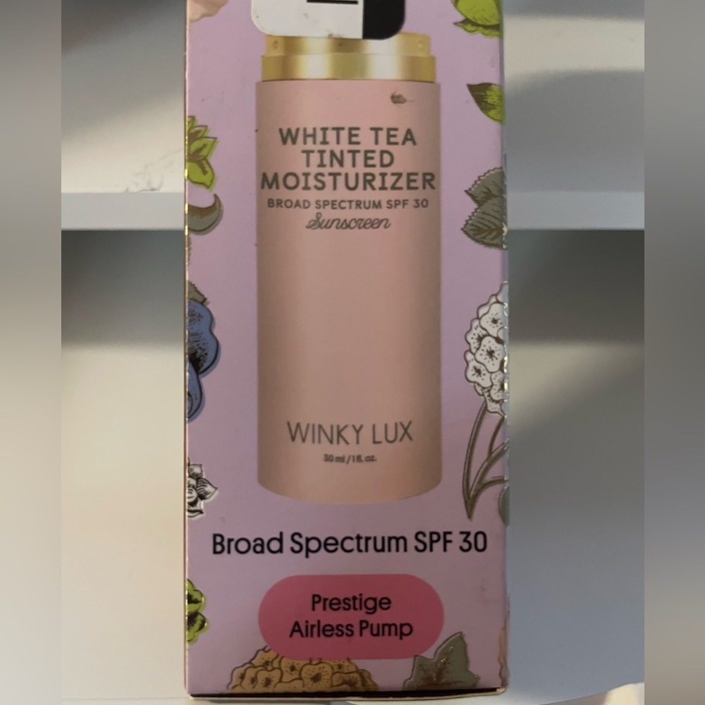 Winky Lux White Tea Tinted Moisturizer SPF 30